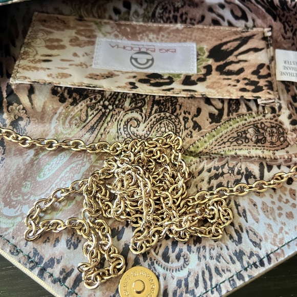 Big Buddha Santa Barbara green and tan clutch or shoulder purse with chain - Picture 2 of 9